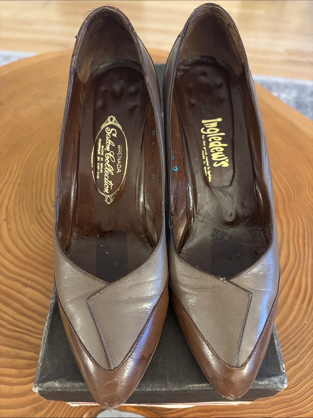 Ingledew’s vintage Two-Tone Brown Pointed Toe Heels - size 5